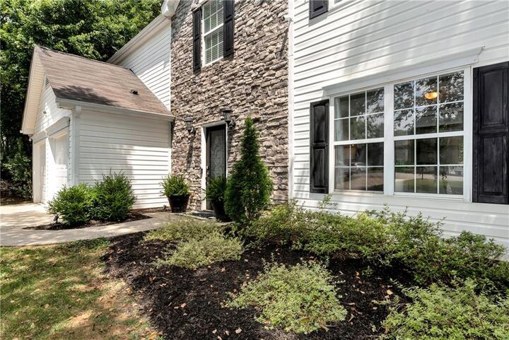 Property Photo: 4205 Ridgebrook Bend GA 30028