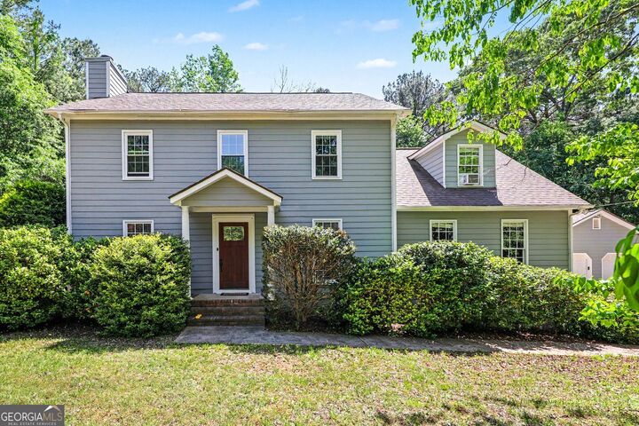 Property Photo:  215 Hampton Woods Drive  GA 30215 