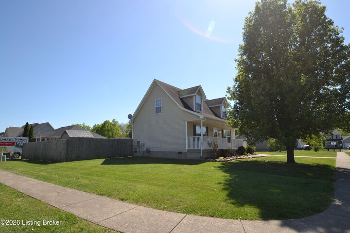 Property Photo:  136 Lakes Of Dogwood Blvd  KY 40165 