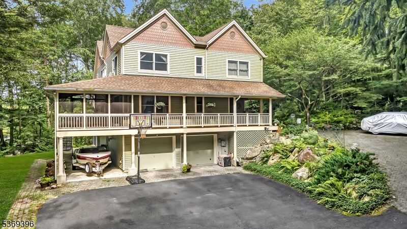 Property Photo:  18 Hickory Run Rd  NJ 07830 