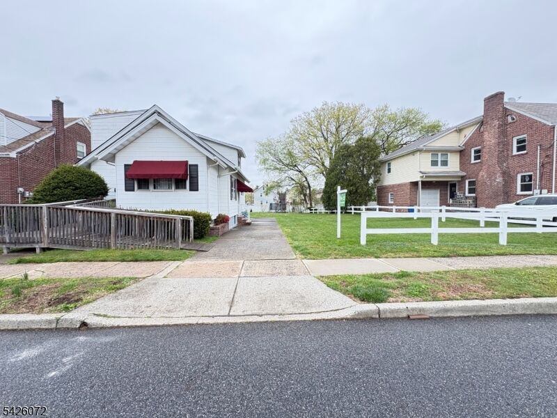 Property Photo:  525 Forest Ave  NJ 07071 