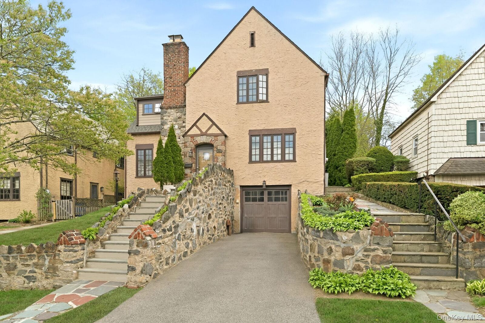 Property Photo:  56 Hillcrest Avenue  NY 10538 