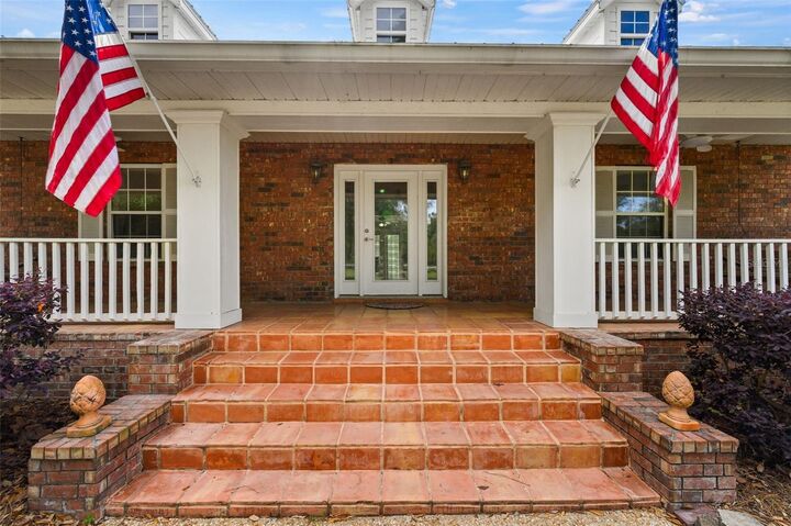 Property Photo:  6459 SE County Road 337  FL 32669 