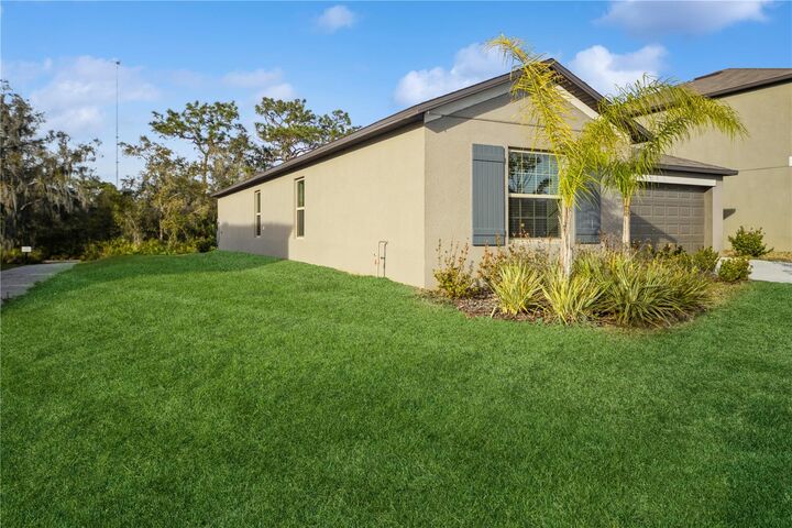 Property Photo:  12967 Wildflower Meadow Drive  FL 33579 