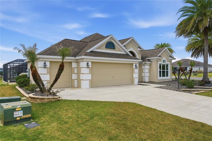 Property Photo: 1166 Blount Avenue FL 32163