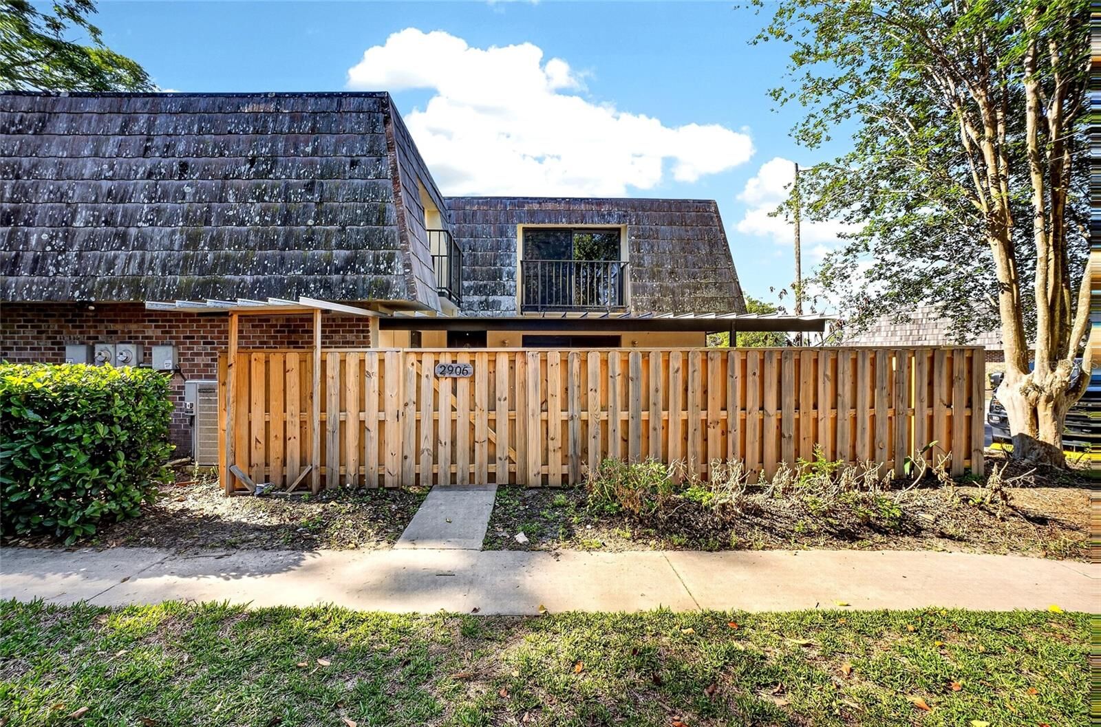 Property Photo:  2906 Ash Drive  FL 34748 