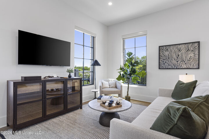Property Photo:  1515 Government Street  MS 39564 