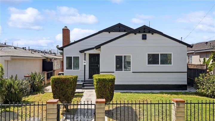 Property Photo:  337 Hawaiian  CA 90744 