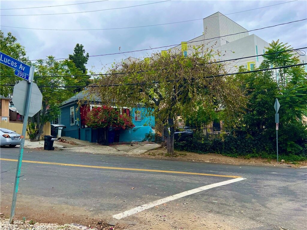 Property Photo:  1405 W 2nd  CA 90026 