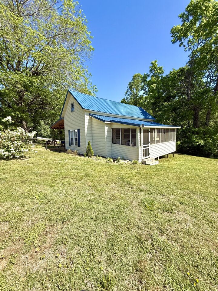 Property Photo:  2 Hardin Loop  TN 38486 