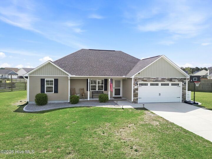 Property Photo:  116 Bridgeport Drive  NC 28460 