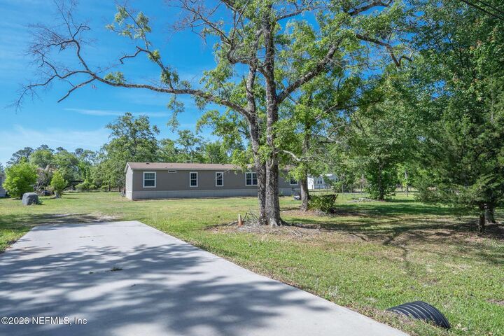 Property Photo:  76220 Dove Road  FL 32097 