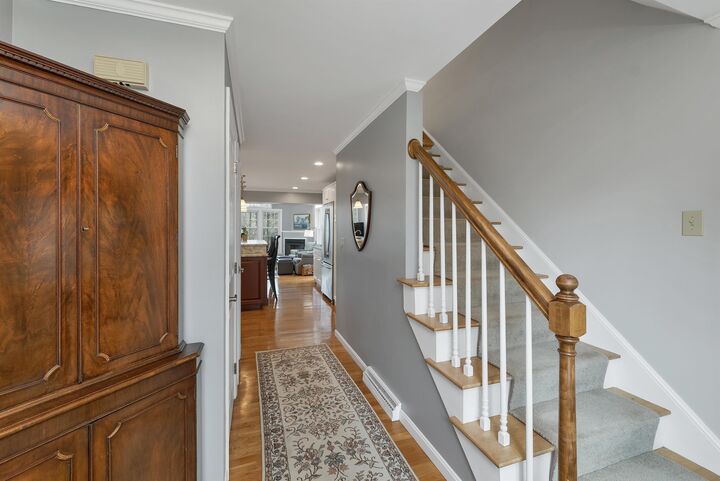 Property Photo:  70 Spindlewick Drive  NH 03062 