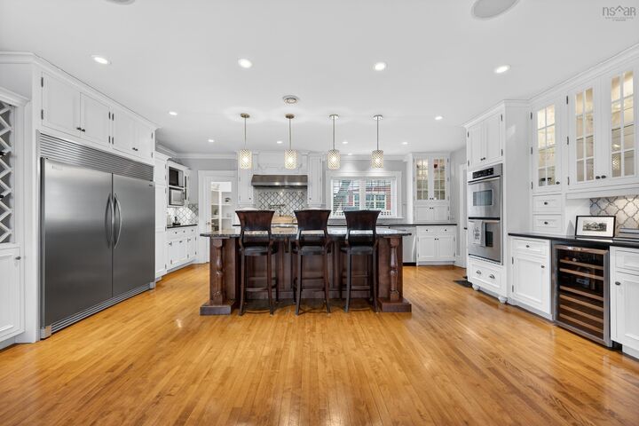 15 Whitney Avenue — photo 1