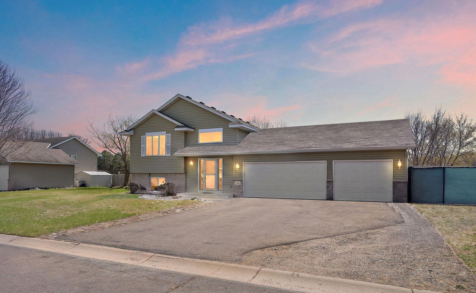 Property Photo: 2301 Hope Avenue MN 55354