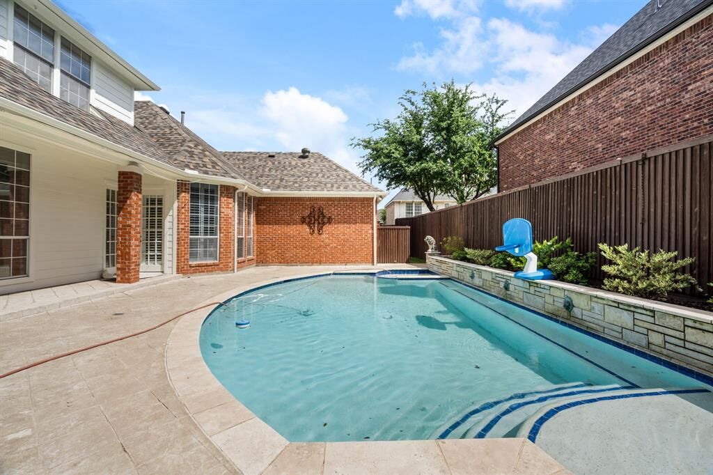 Property Photo:  5621 Lindsey Drive  TX 75093 