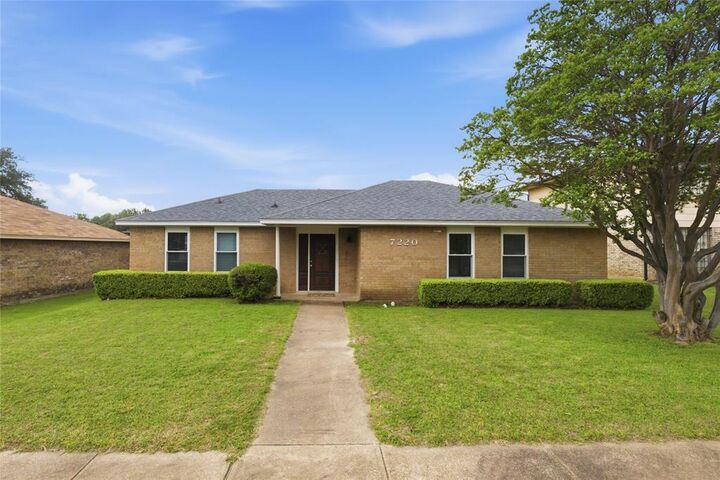Property Photo: 7220 Elderberry Lane TX 75249
