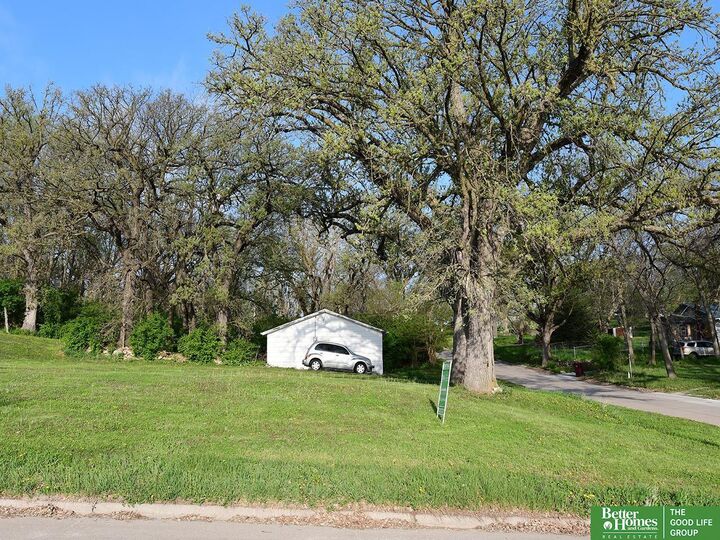 Property Photo:  405 W P Street  NE 68463 