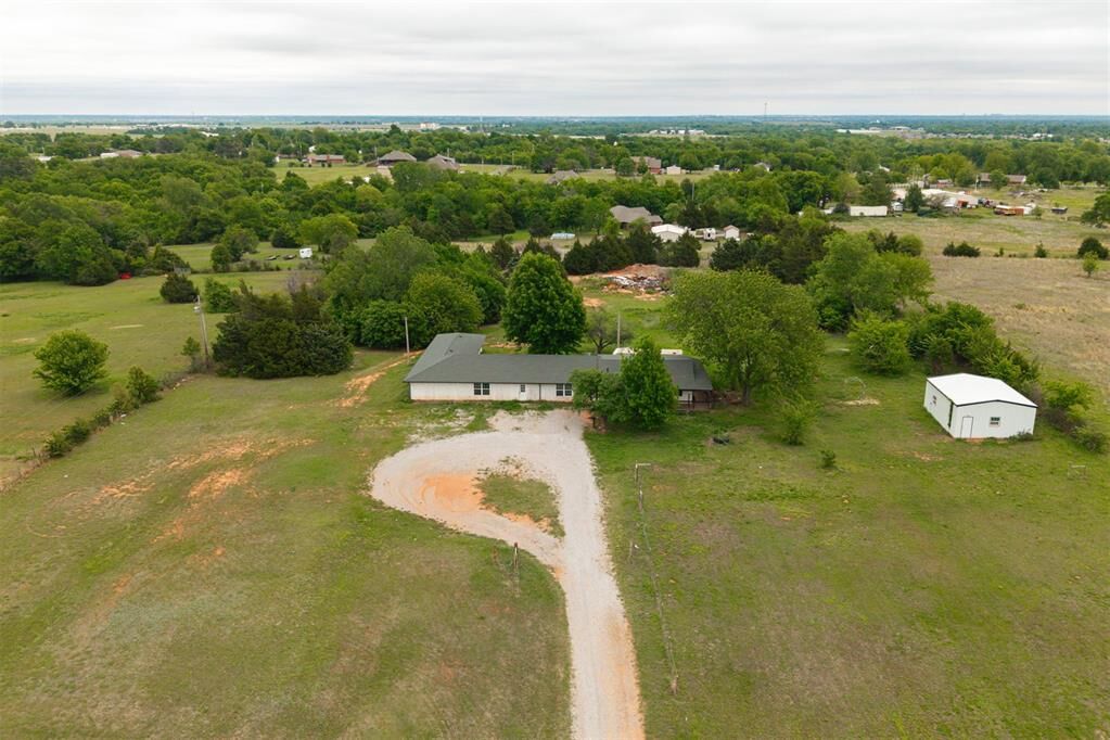 Property Photo:  2134 N Rockwell Avenue  OK 73065 