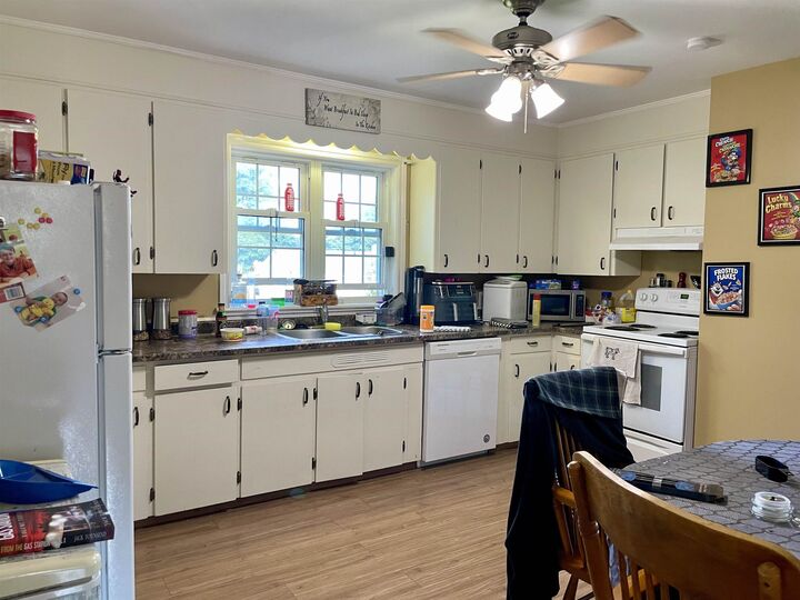 Property Photo: 469 Queen Street PE C1A 4G6