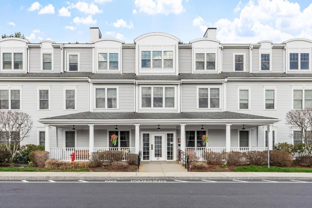 Property Photo:  27 Hartland  Way 201  MA 01720 