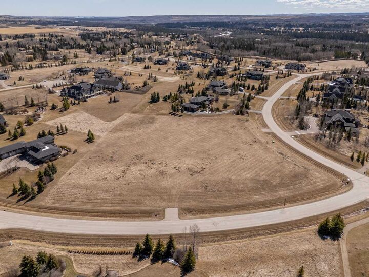 Property Photo: 31108 Swift Creek Terrace AB T3Z 0B7