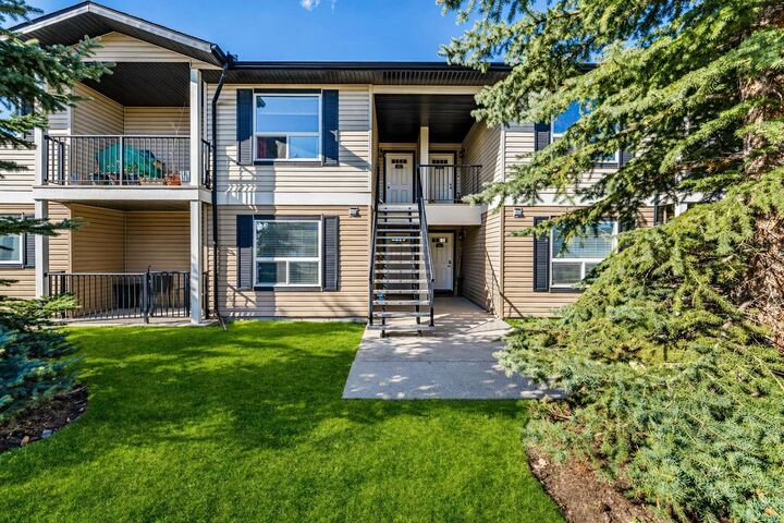 Property Photo: 8 Bayside Place 107 AB T1P 0E1