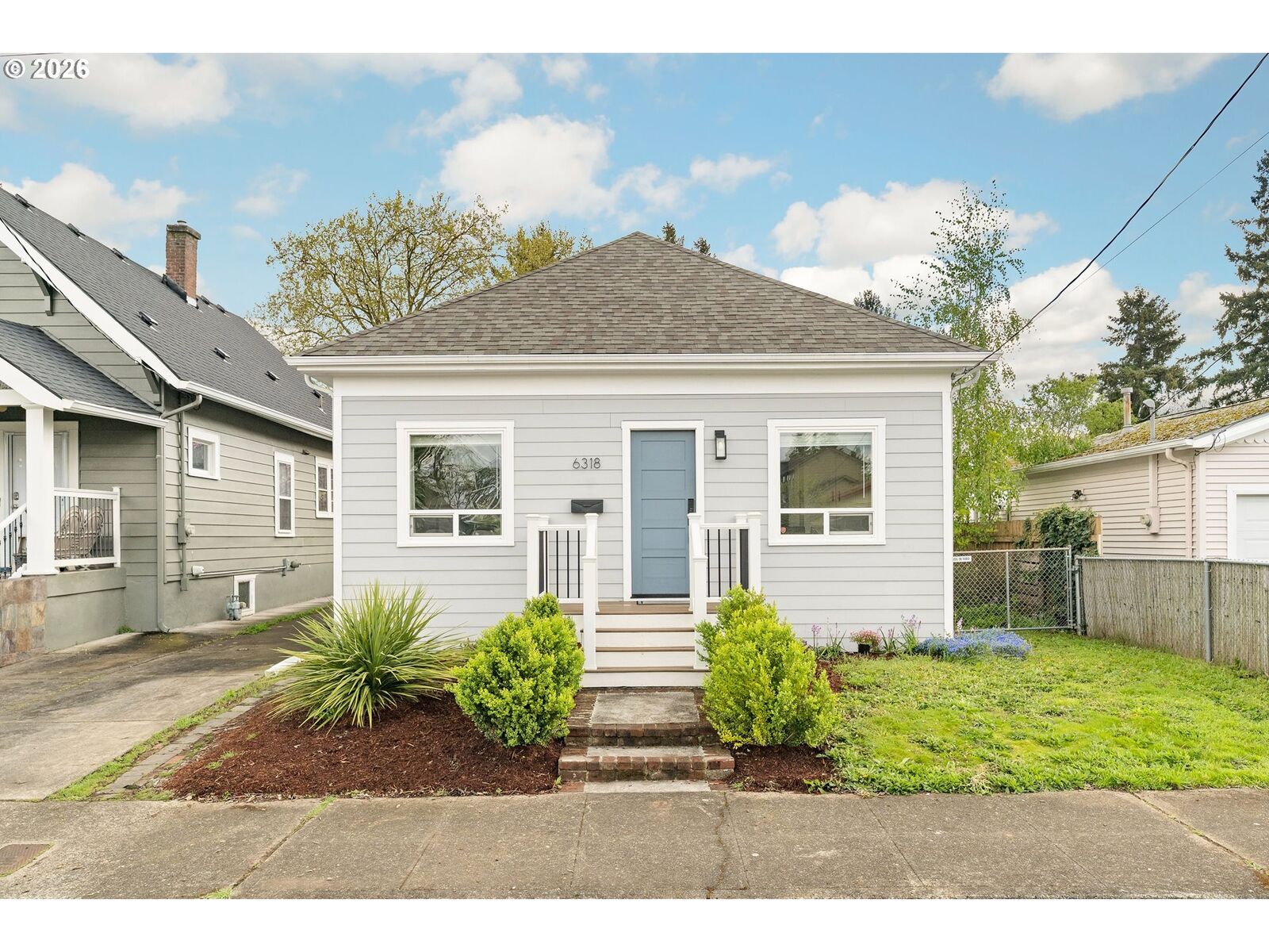 Property Photo:  6318 SE 88th Ave  OR 97266 