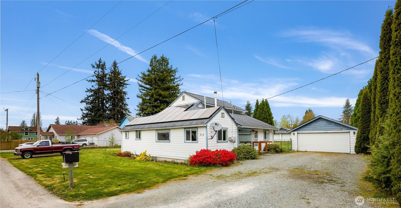 Property Photo: 916 Jennings Street WA 98284