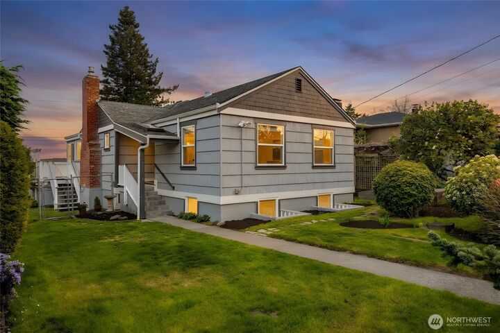 Property Photo:  2010  9th Street  WA 98221 