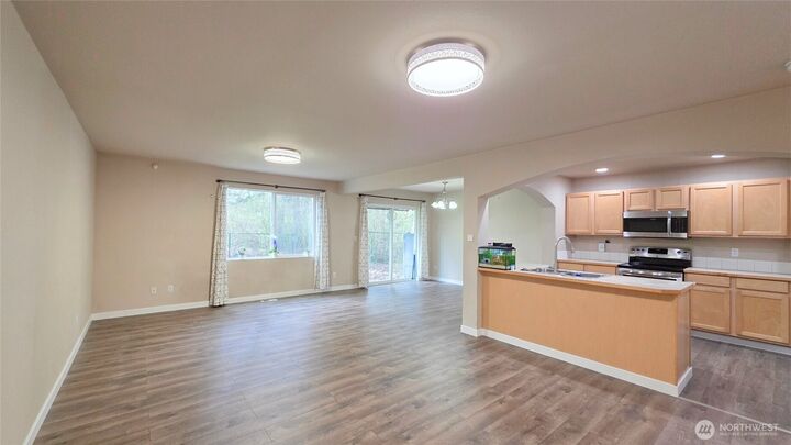 Property Photo:  17933  73rd Avenue E  WA 98375 