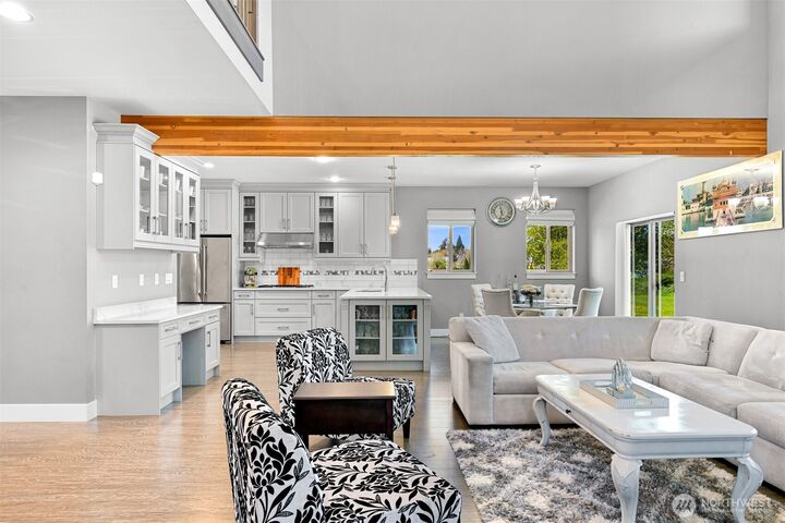 Property Photo: 1072 W 55th Terrace WA 98226