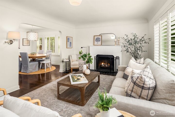Property Photo:  4426  3rd Avenue NW  WA 98107 