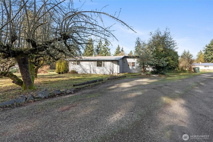 Property Photo:  9117  232nd Street E  WA 98338 