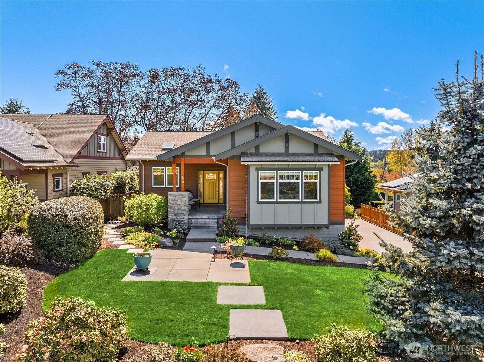 Property Photo:  633  Pierce Court NW  WA 98110 