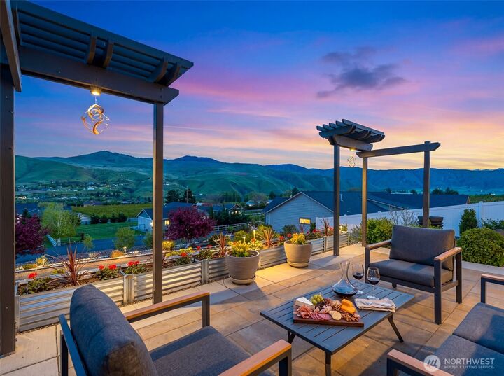 Property Photo:  37  Diede Hills Lane  WA 98801 