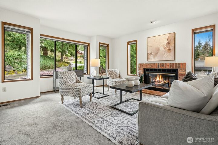 Property Photo:  2420  Squak Mountain Loop SW  WA 98027 