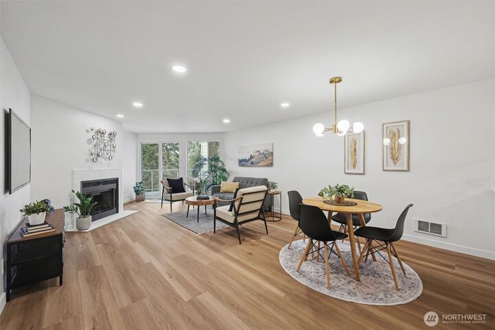 Property Photo:  11639  91st Lane NE 3  WA 98034 