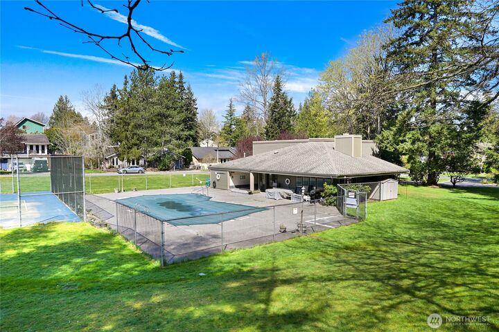 Property Photo:  2142  Birch Circle  WA 98229 