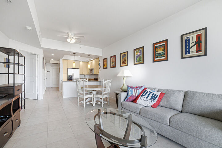 Property Photo:  315 NE 3rd Avenue 1509  FL 33301 