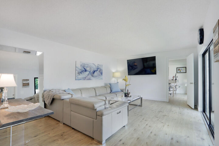 Property Photo:  1614 16th Lane  FL 33418 