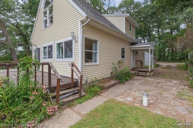 Property Photo:  117 Studer Drive  MI 49240 