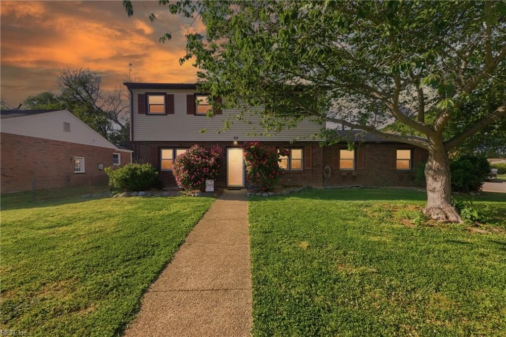 Property Photo:  89 Saint Croix Dr  VA 23602 