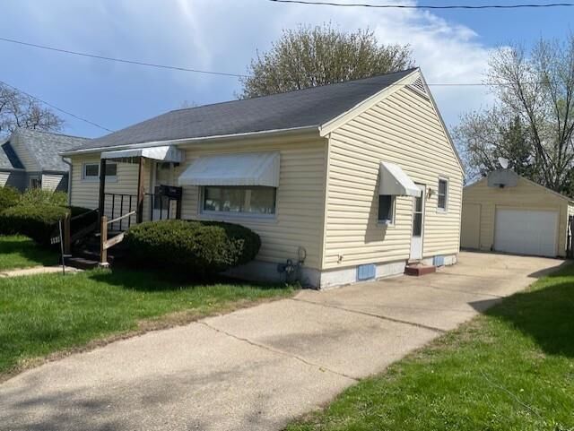 Property Photo:  1121 Cleveland Street  WI 53511 