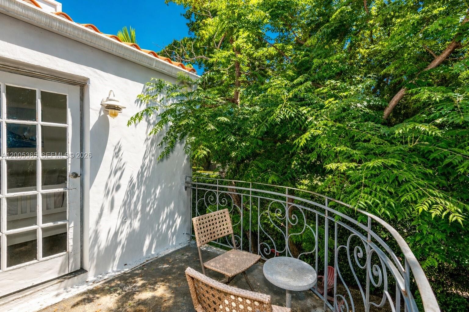 Property Photo:  1005 9th St 2  FL 33139 