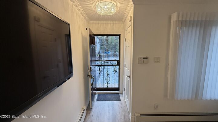 Property Photo:  94 North Drive  NY 10305 