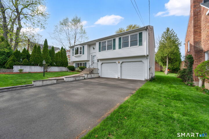 Property Photo:  20 Lowell Road  CT 06119 