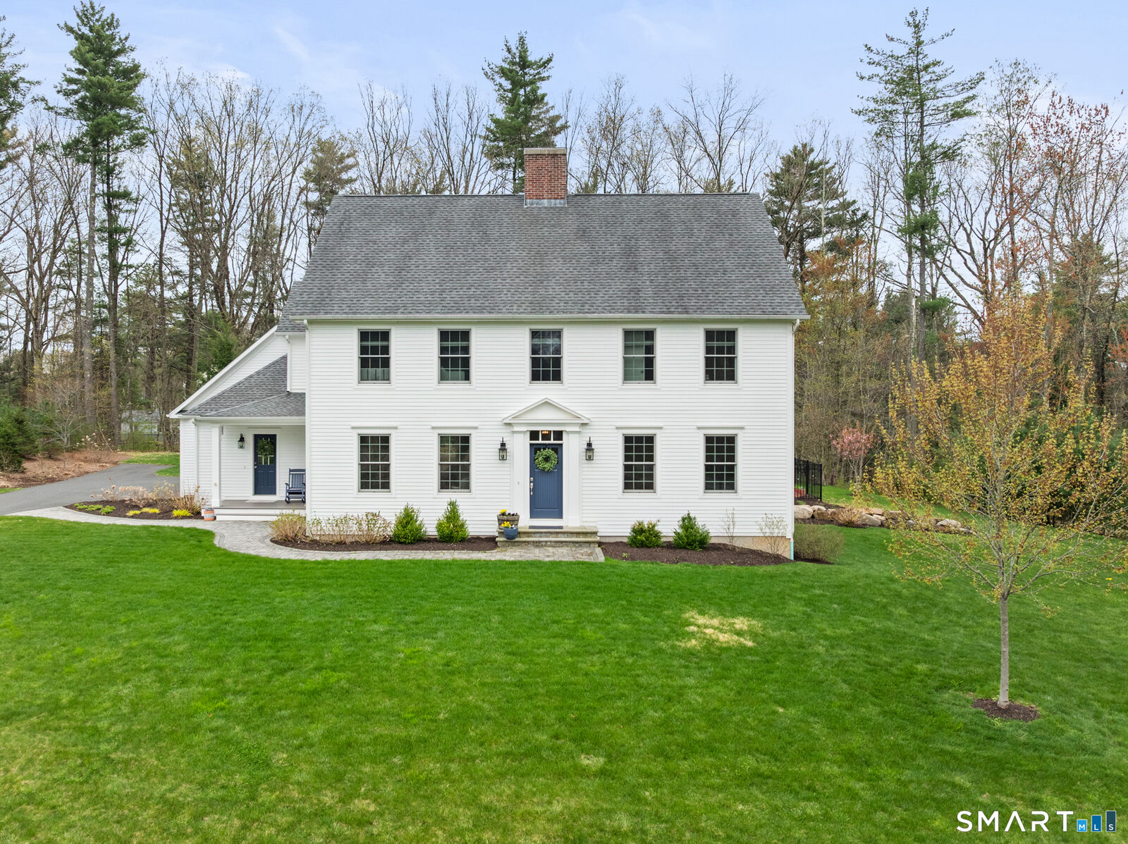 Property Photo:  2 Murphys Turn  CT 06070 