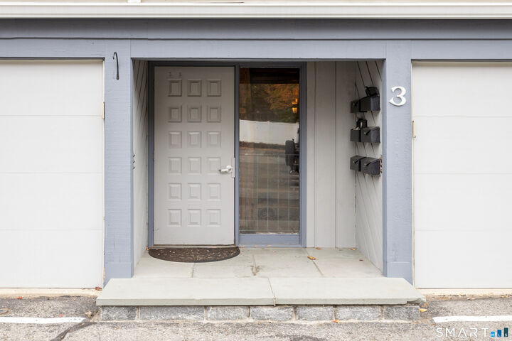 Property Photo:  267 West Cedar Street 3E  CT 06854 