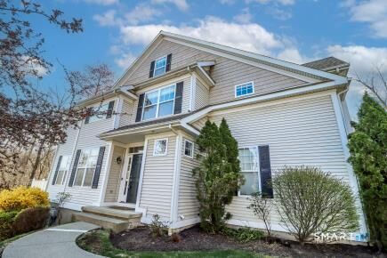 Property Photo:  26 Woodcrest Lane 26  CT 06810 